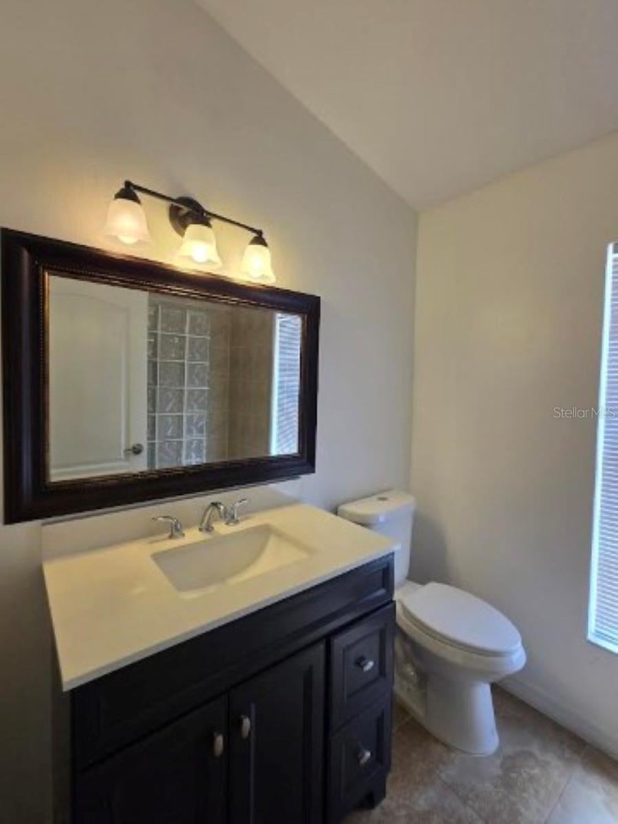 Image 33 of 48 For 18005 Palm Breeze Drive