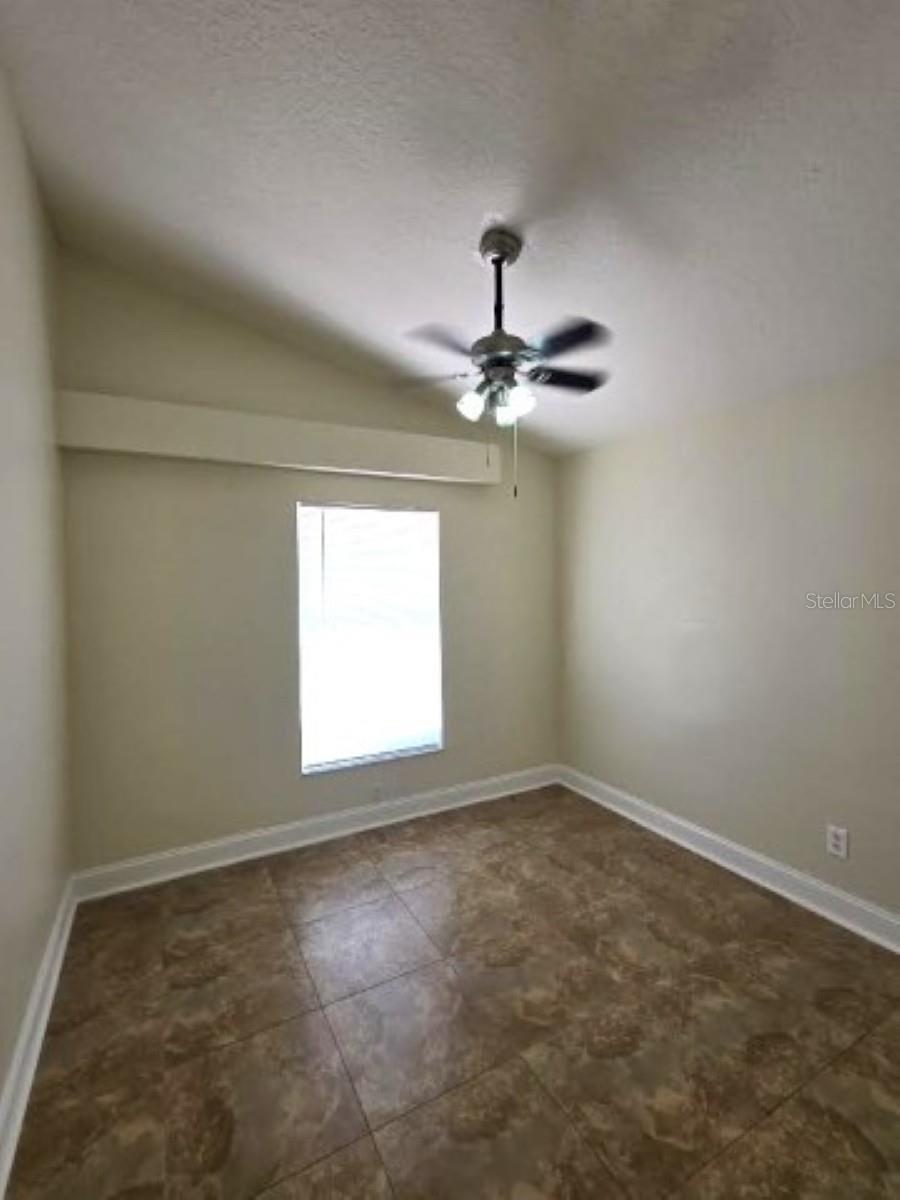 Image 34 of 48 For 18005 Palm Breeze Drive