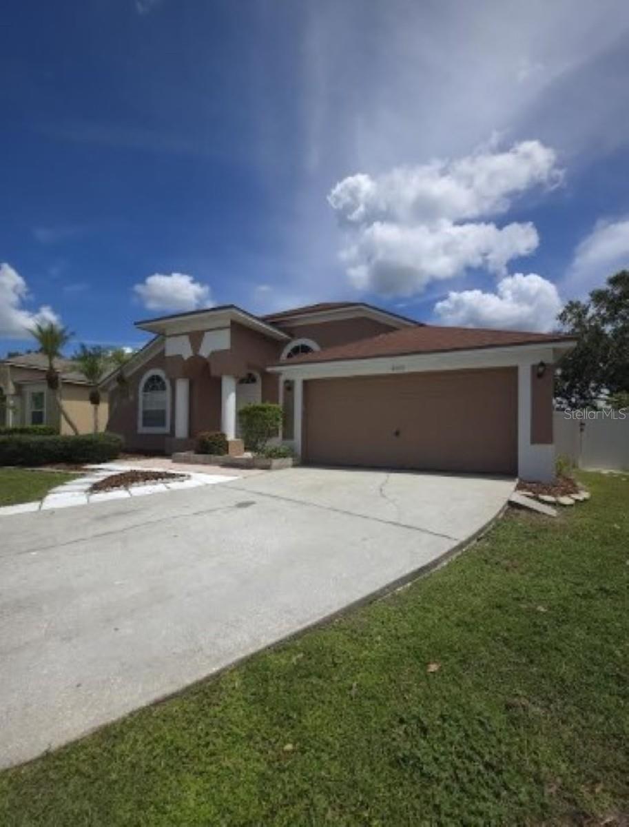 Image 4 of 48 For 18005 Palm Breeze Drive