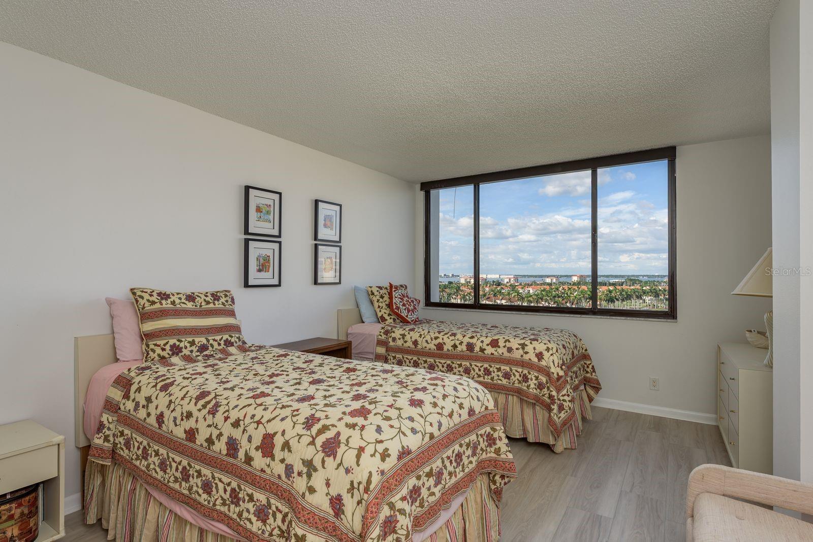 Image 17 of 36 For 6287 Bahia Del Mar Circle 905