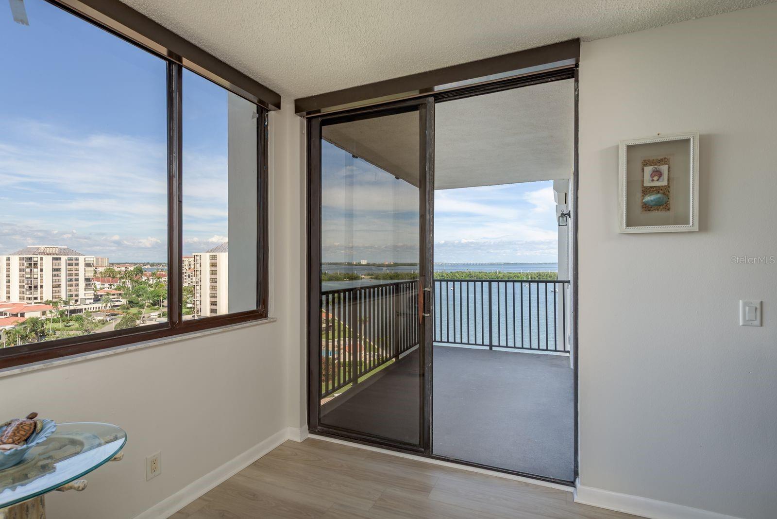 Image 22 of 36 For 6287 Bahia Del Mar Circle 905