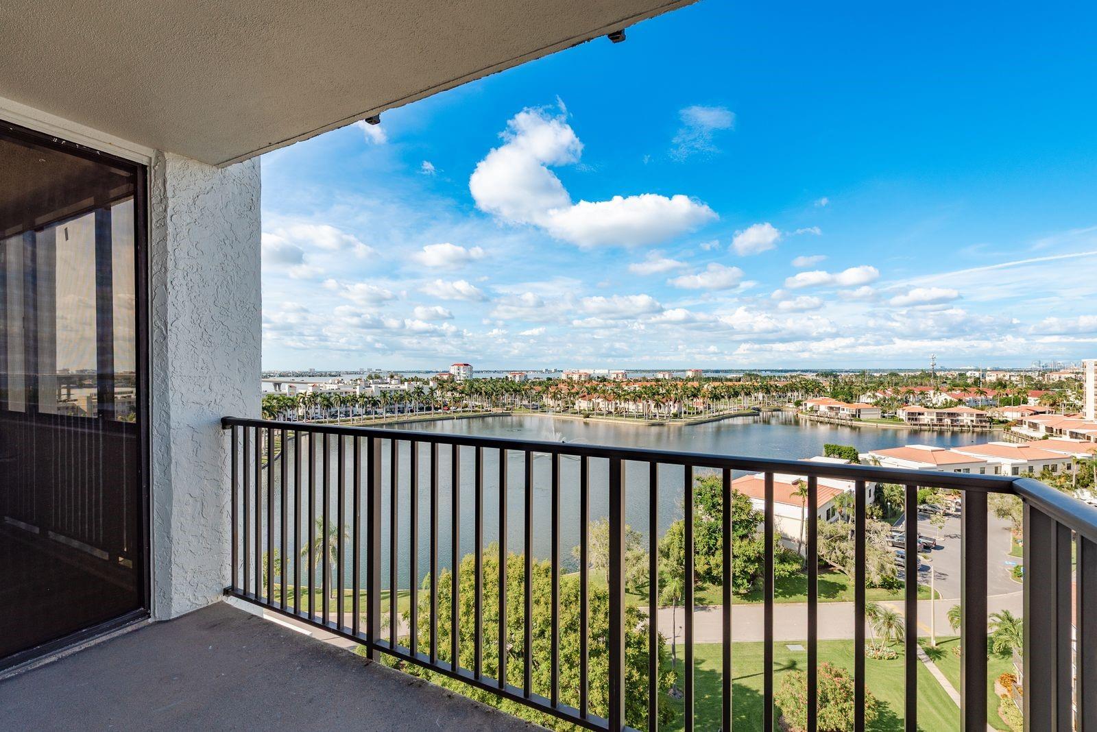 Image 24 of 36 For 6287 Bahia Del Mar Circle 905