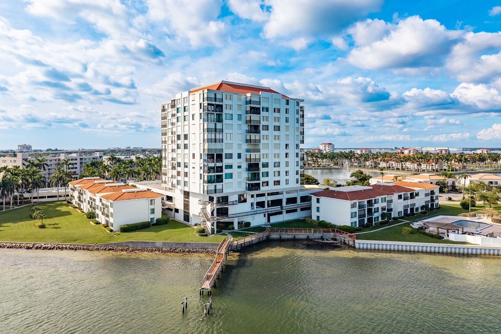 Image 29 of 36 For 6287 Bahia Del Mar Circle 905