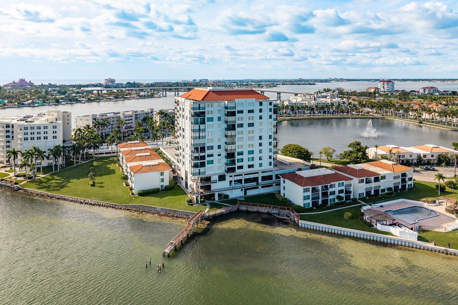 Image 30 of 36 For 6287 Bahia Del Mar Circle 905