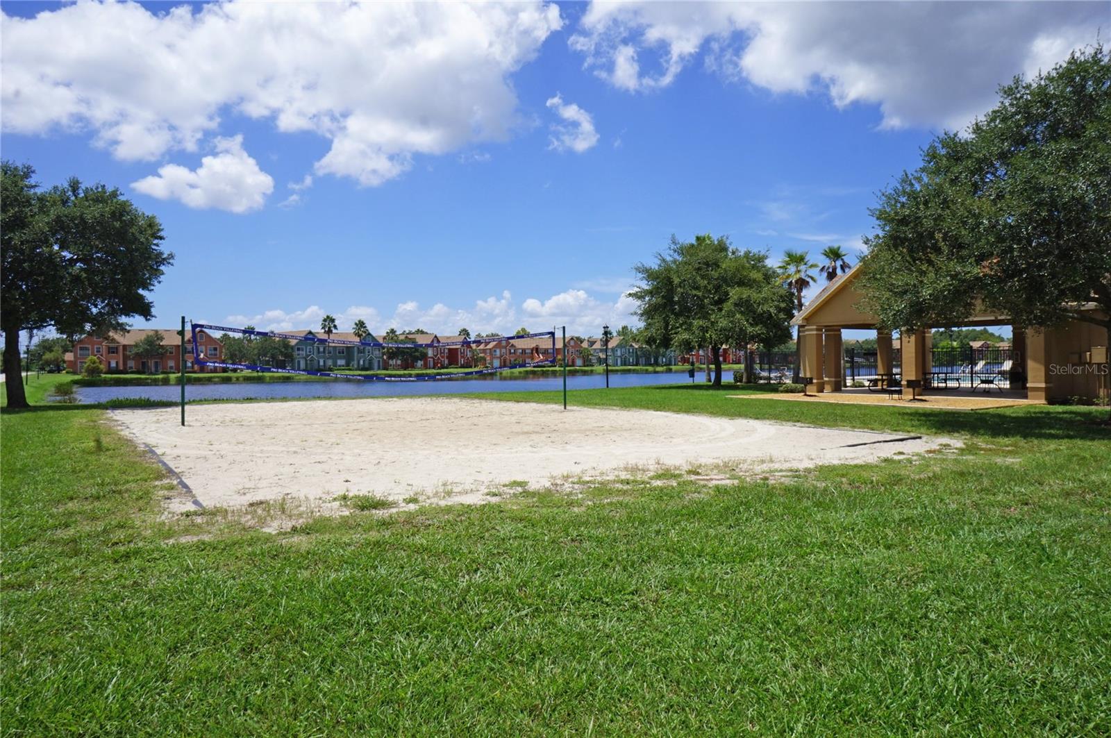 Listing photo id 27 for 9018 Lake Chase Island Way 9108