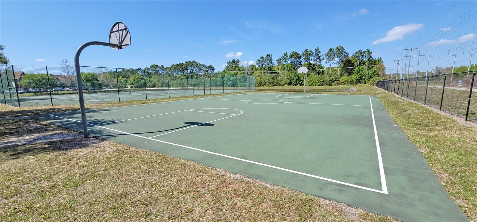 Listing photo id 29 for 9018 Lake Chase Island Way 9108