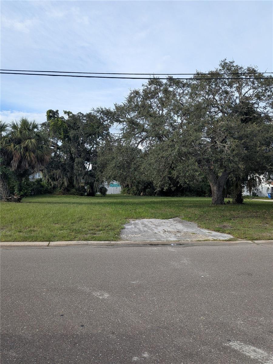 Image 3 of 9 For 731 36th Avenue S