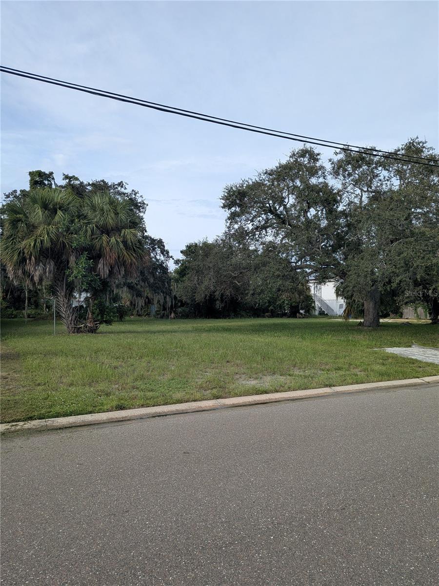 Image 4 of 9 For 731 36th Avenue S
