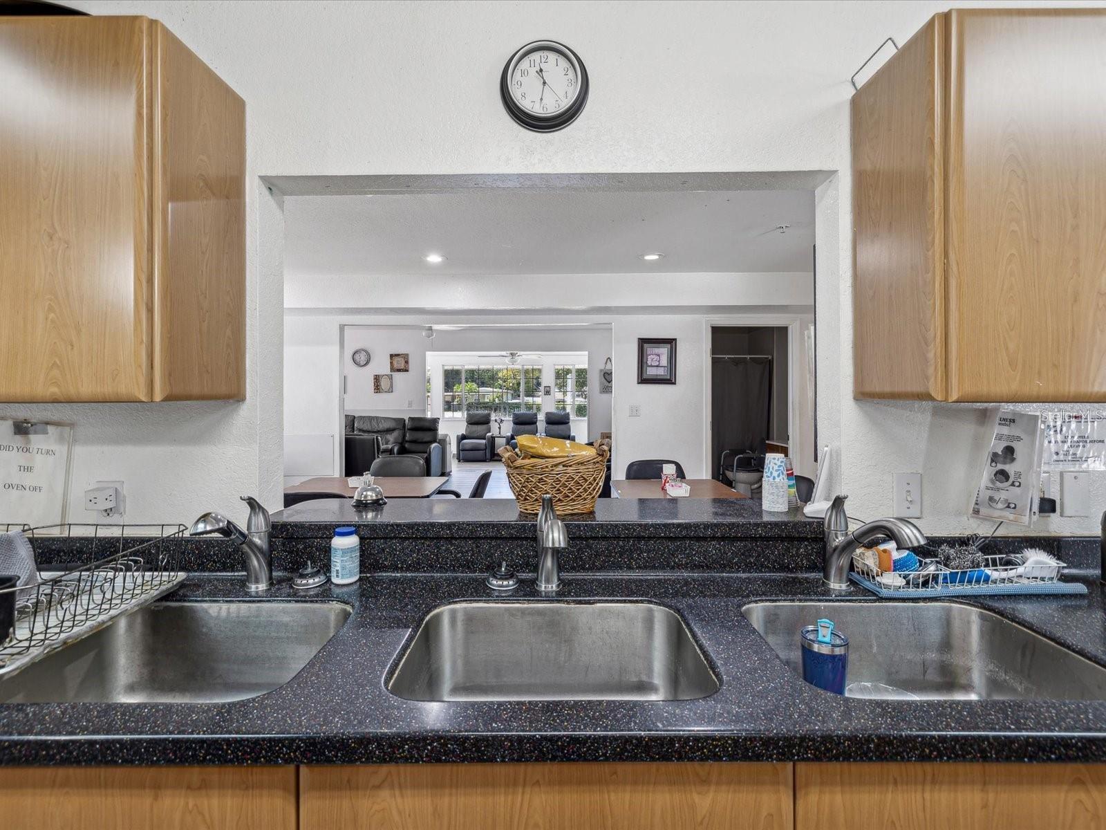 Image 15 of 22 For 1055 Philippe Parkway