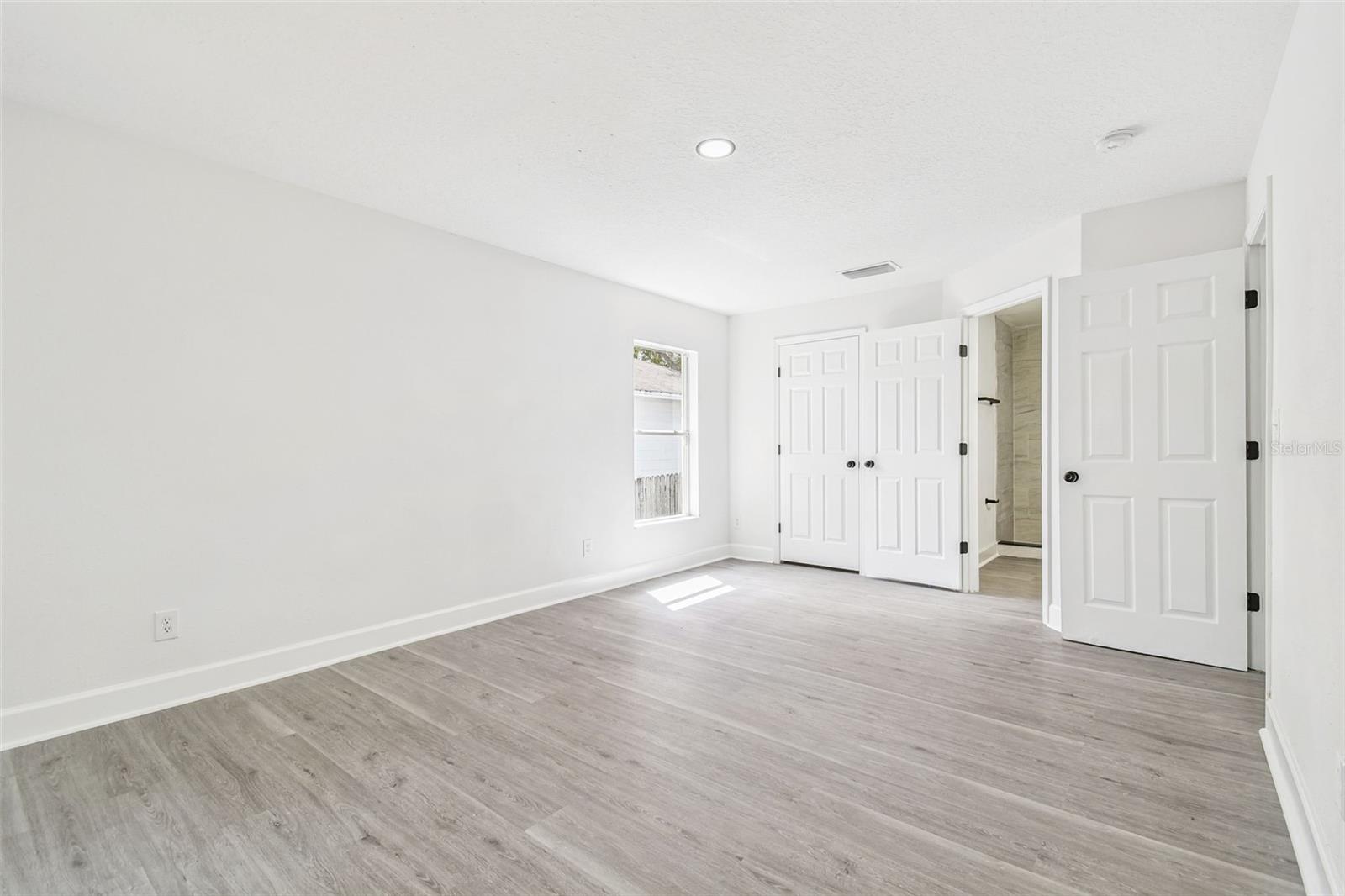 Image 16 of 28 For 3632 Comanche Avenue