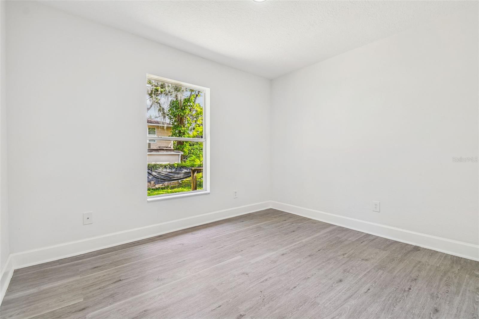 Image 22 of 28 For 3632 Comanche Avenue