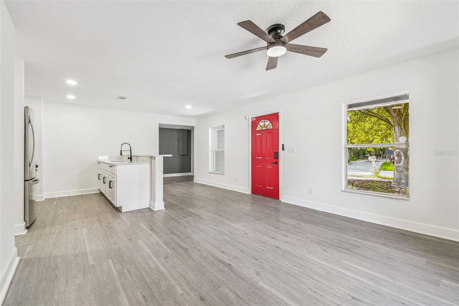 Image 4 of 28 For 3632 Comanche Avenue