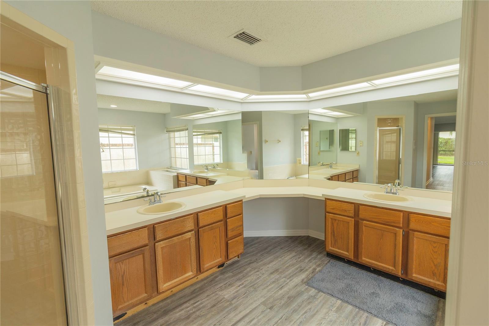 Image 22 of 40 For 2536 Mason Oaks Drive