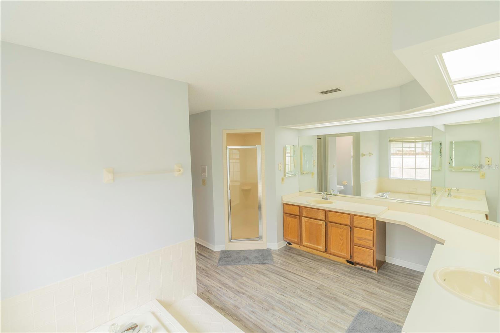 Image 24 of 40 For 2536 Mason Oaks Drive