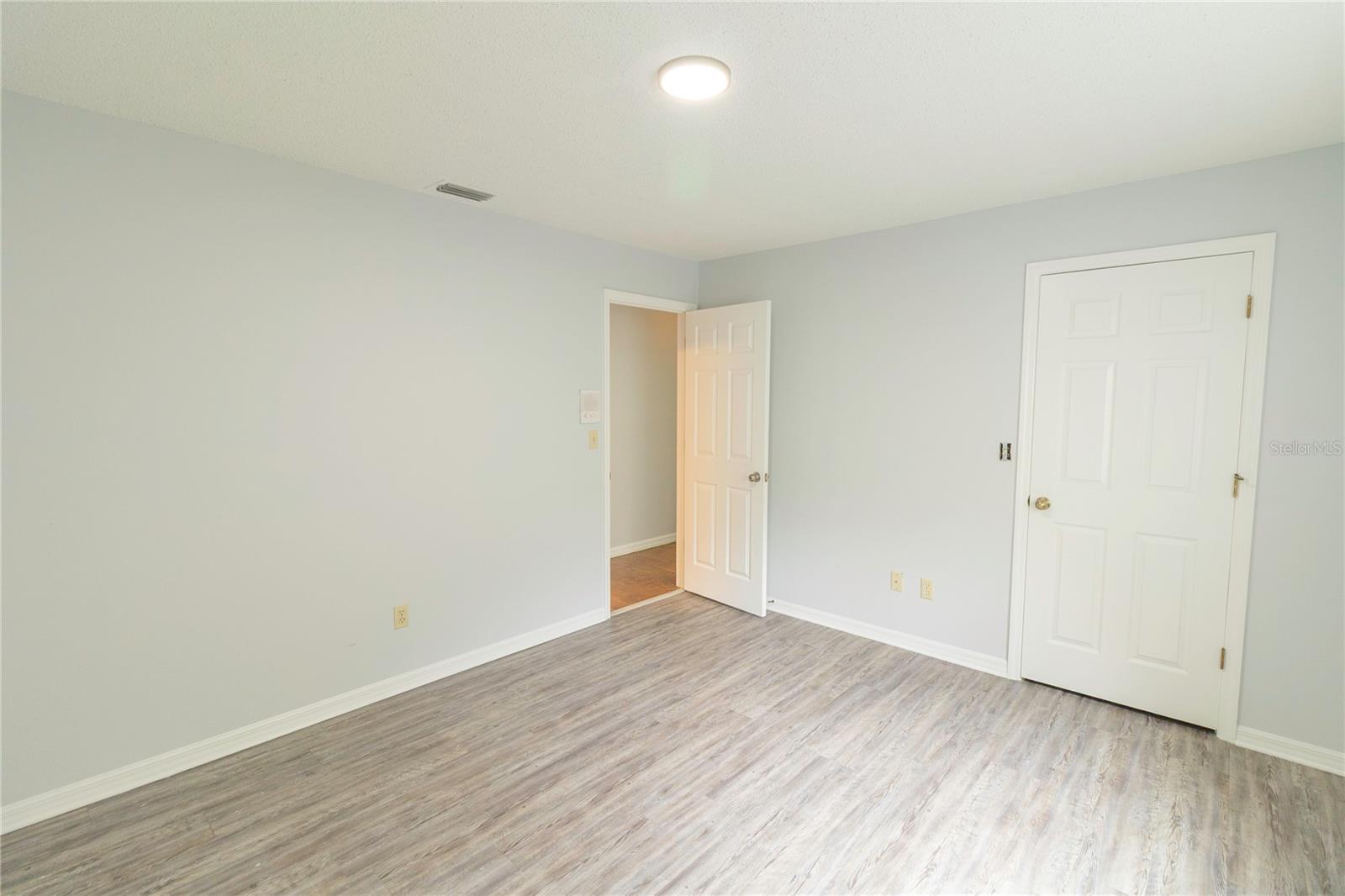 Image 33 of 40 For 2536 Mason Oaks Drive