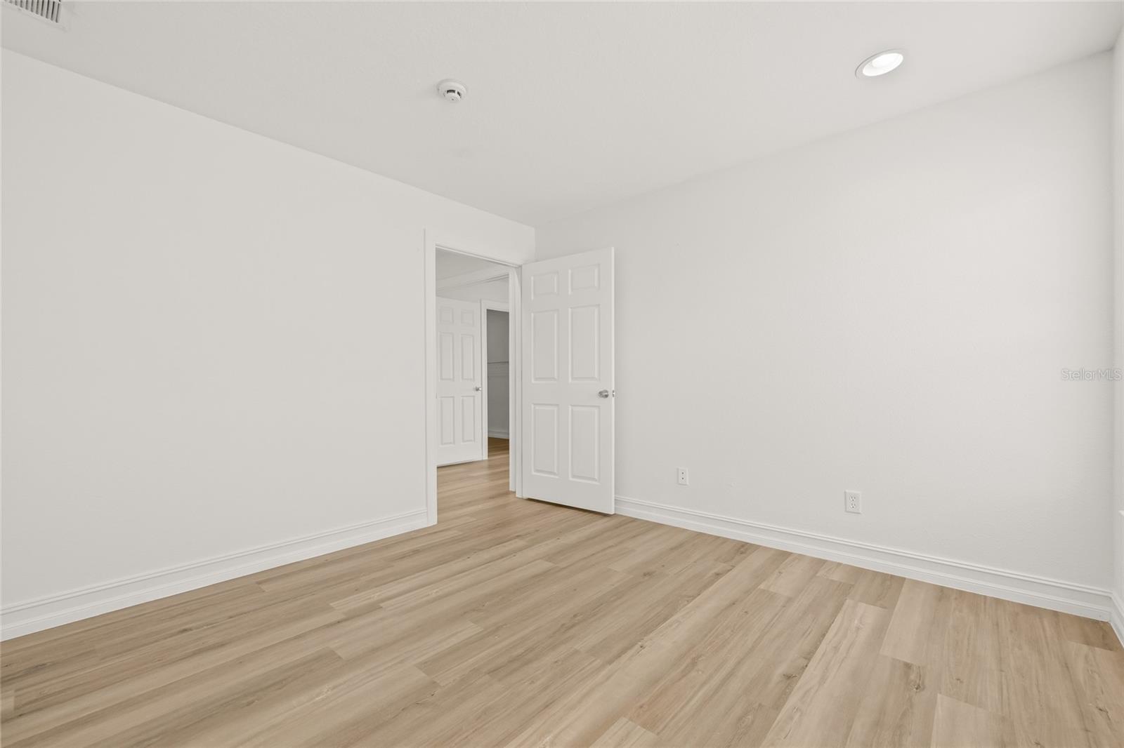 Image 34 of 49 For 17507 Balmaha Drive