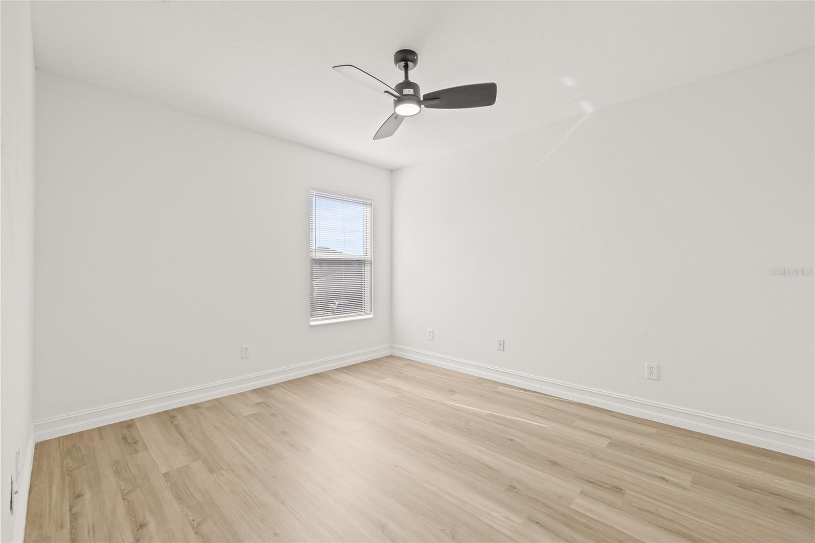 Image 36 of 49 For 17507 Balmaha Drive