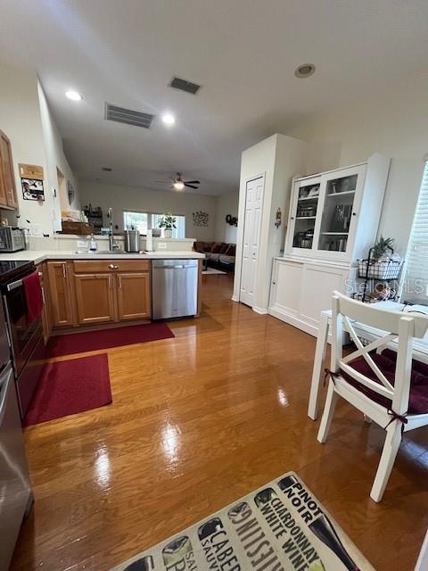 Listing photo id 10 for 2900 Banyan Hill Lane