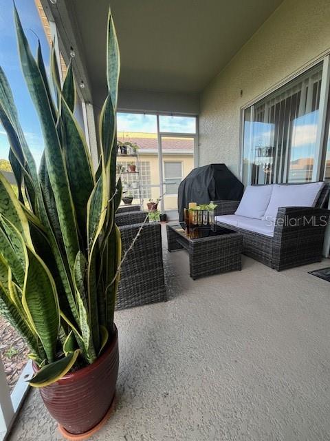 Listing photo id 21 for 2900 Banyan Hill Lane