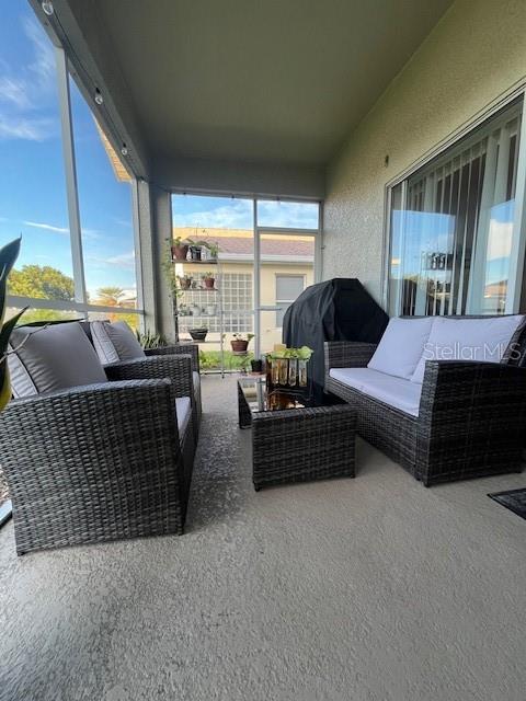 Listing photo id 22 for 2900 Banyan Hill Lane