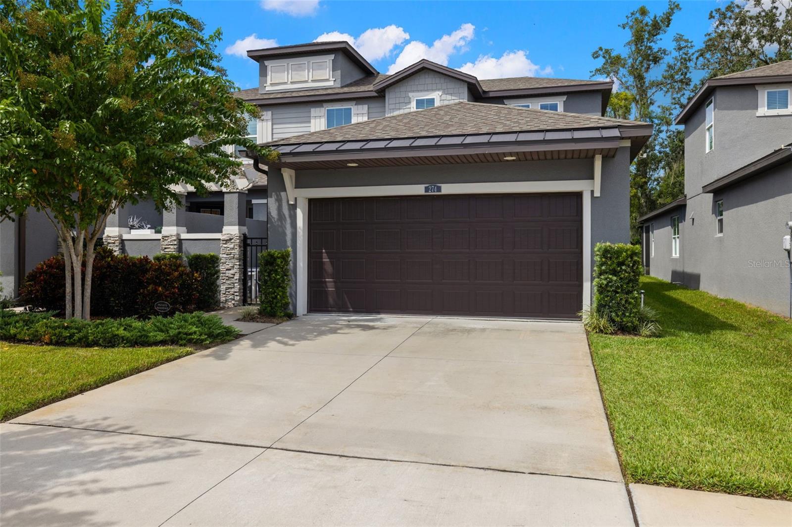 Image 2 of 45 For 274 Villa Luna Lane