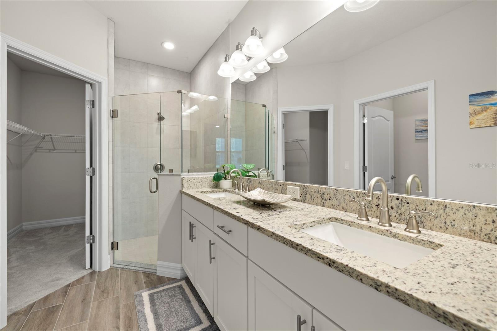 Image 21 of 45 For 274 Villa Luna Lane