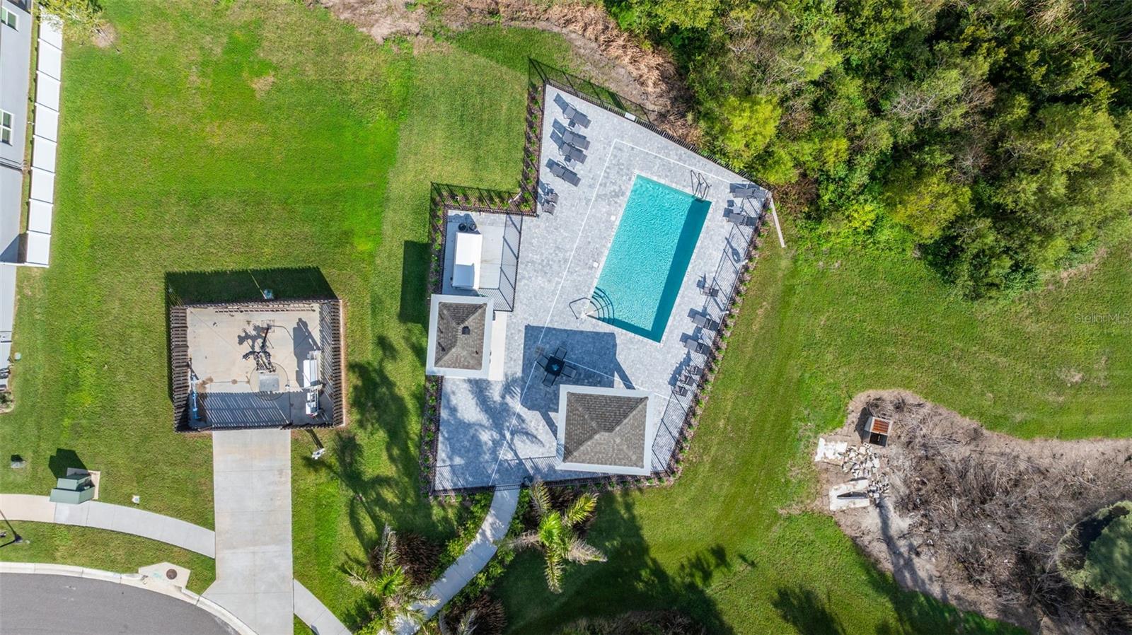 Image 36 of 45 For 274 Villa Luna Lane