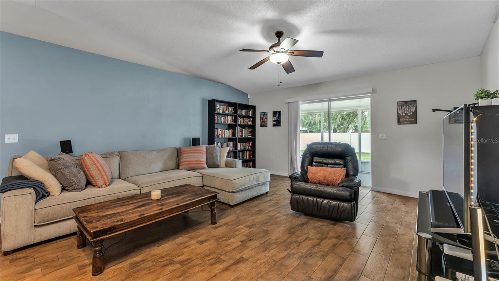 Image 11 of 39 For 1429 Country Chase Drive