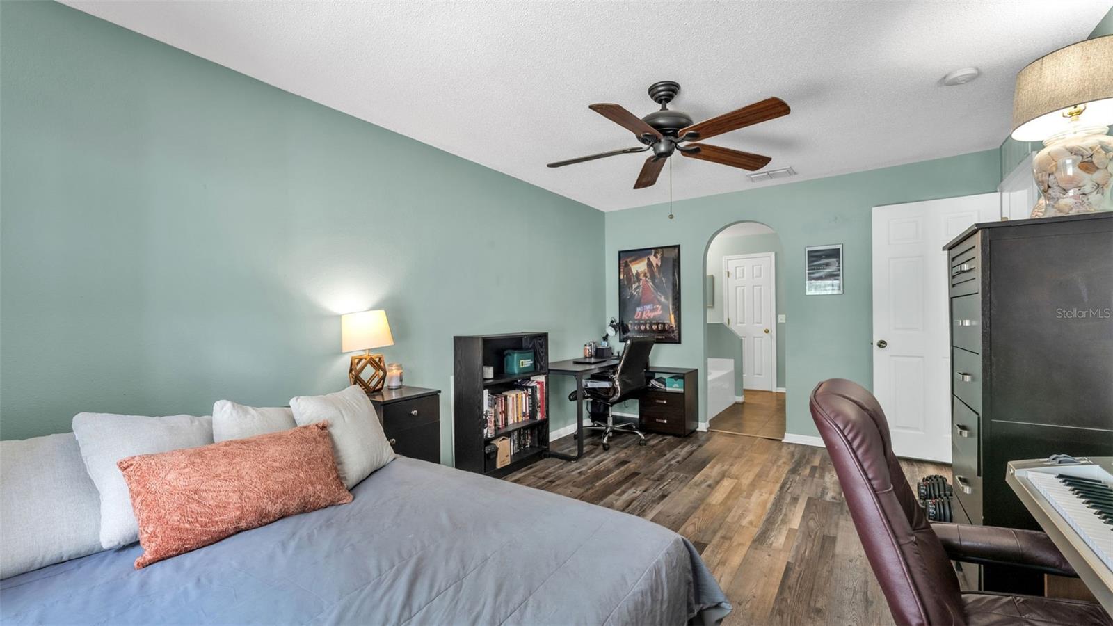 Image 14 of 39 For 1429 Country Chase Drive