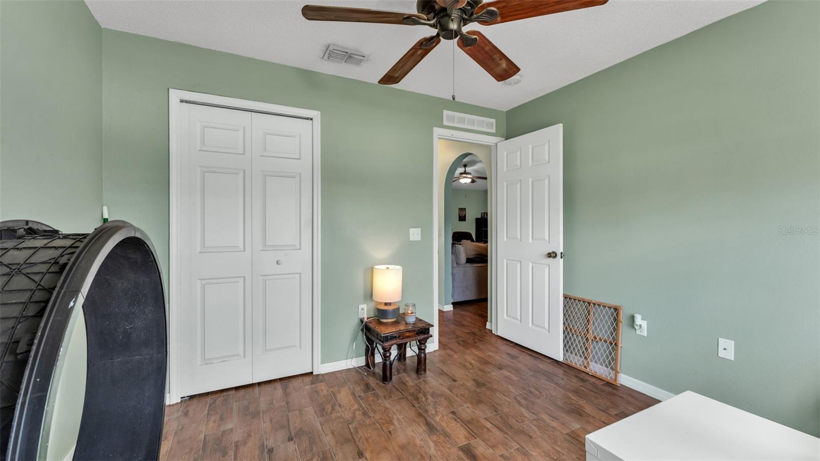 Image 24 of 39 For 1429 Country Chase Drive