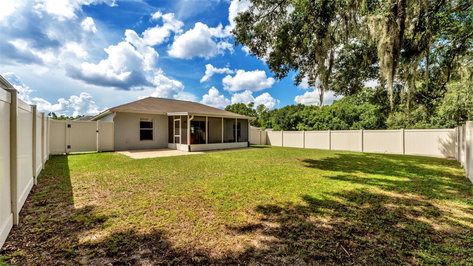 Image 30 of 39 For 1429 Country Chase Drive