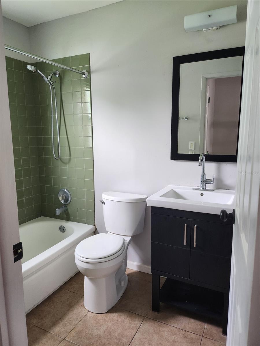 Image 11 of 21 For 507 12th Street Nw
