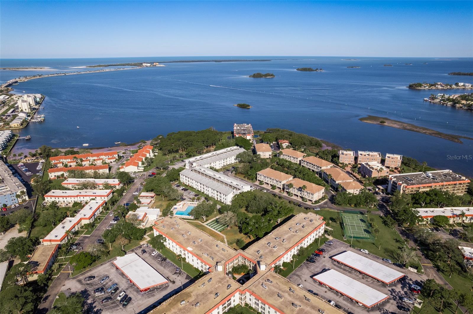 Image 36 of 38 For 2700 Bayshore Boulevard 1107