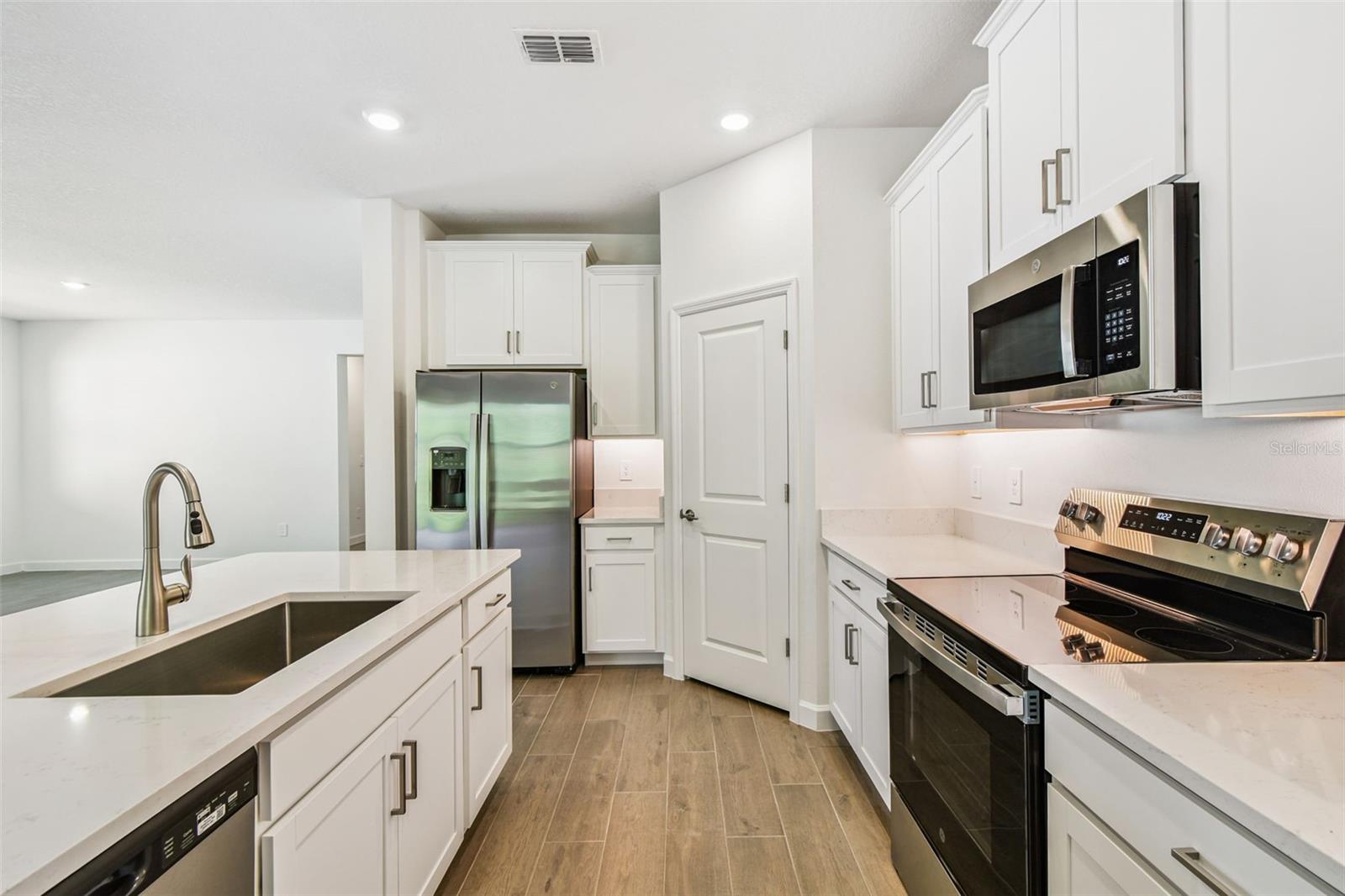 Image 11 of 26 For 9727 Minnow Ray Drive