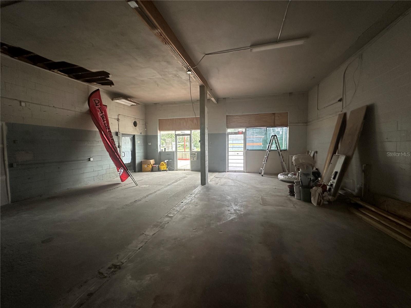 Listing photo id 2 for 14602 7th Street