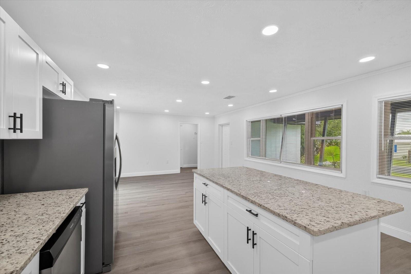 Image 11 of 38 For 15306 16th Street