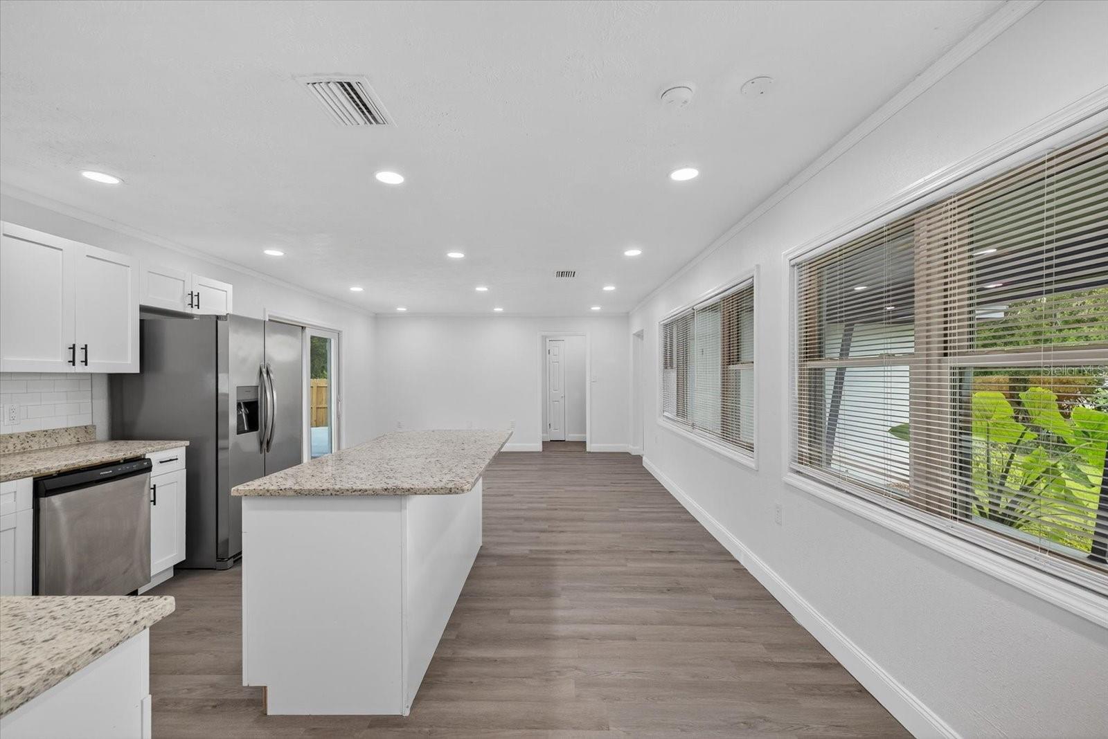 Image 16 of 38 For 15306 16th Street