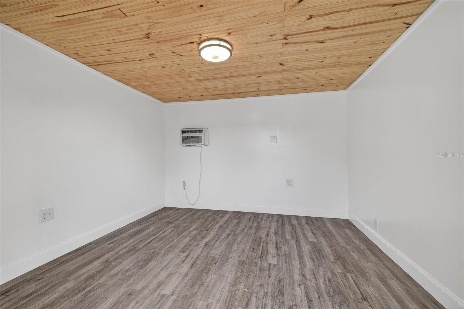 Image 35 of 38 For 15306 16th Street