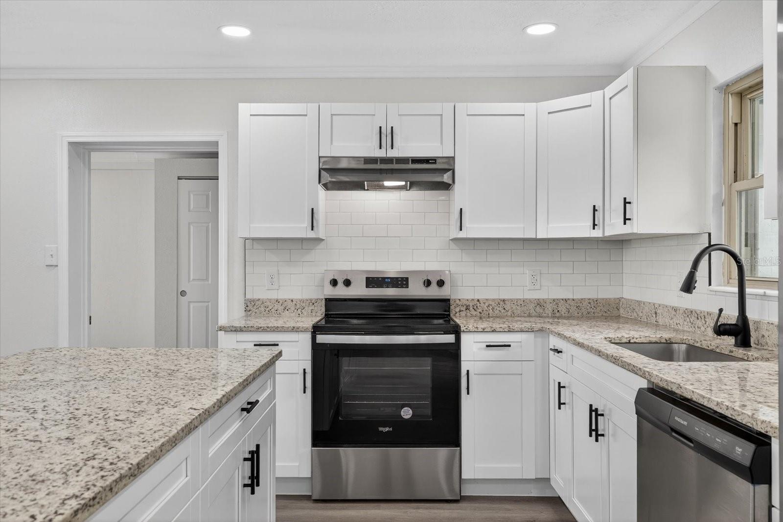 Image 9 of 38 For 15306 16th Street