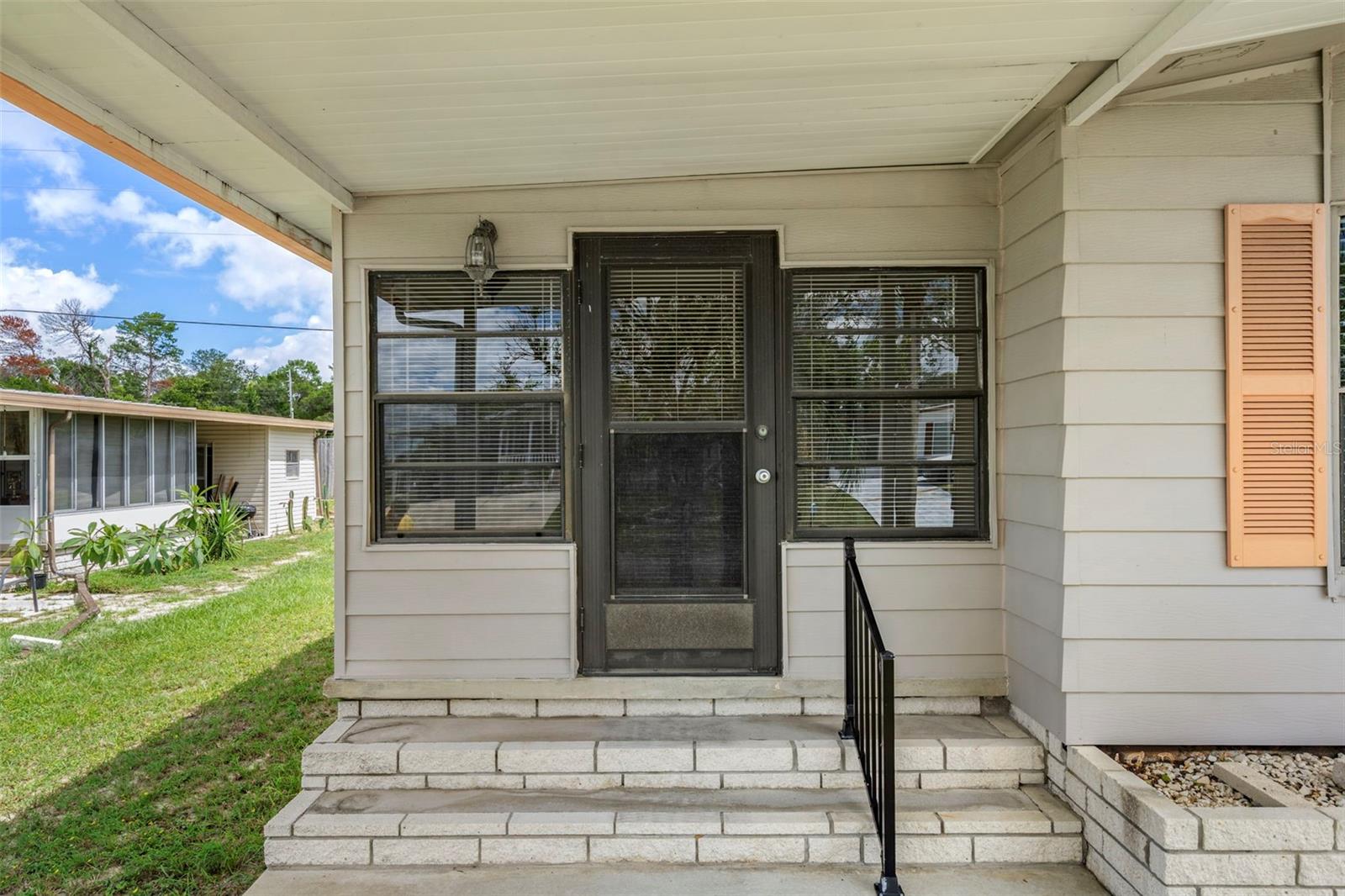 Image 5 of 47 For 8050 Eastern Circle Drive