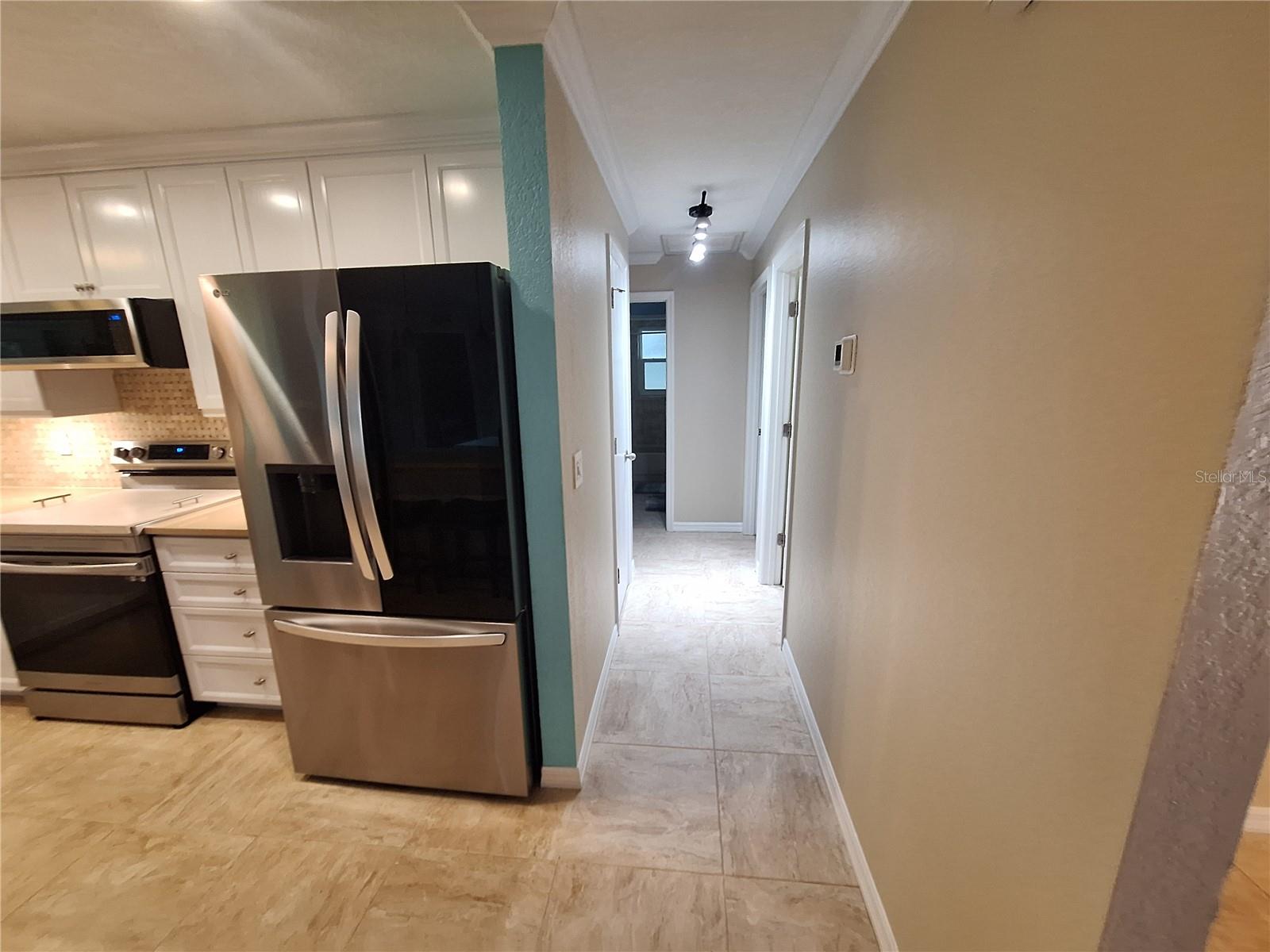 Image 10 of 64 For 9613 Leeward Avenue