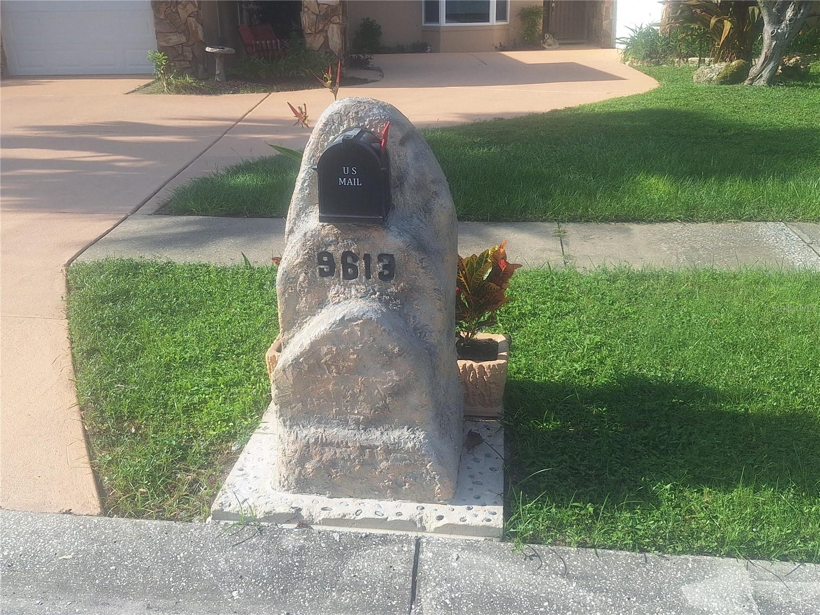 Image 3 of 64 For 9613 Leeward Avenue