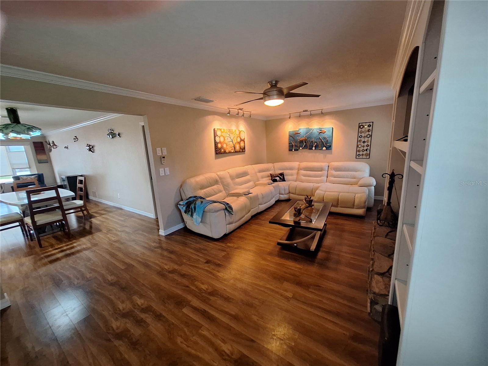 Image 34 of 64 For 9613 Leeward Avenue