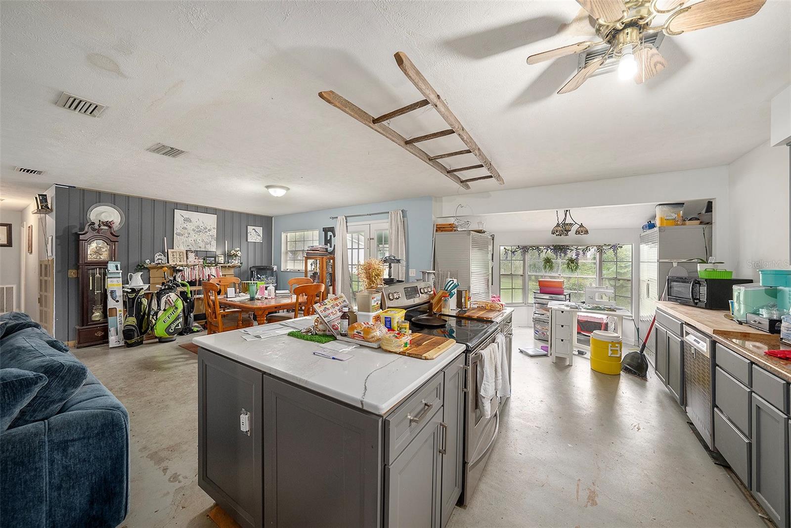 Image 4 of 9 For 37049 Suwanee Way