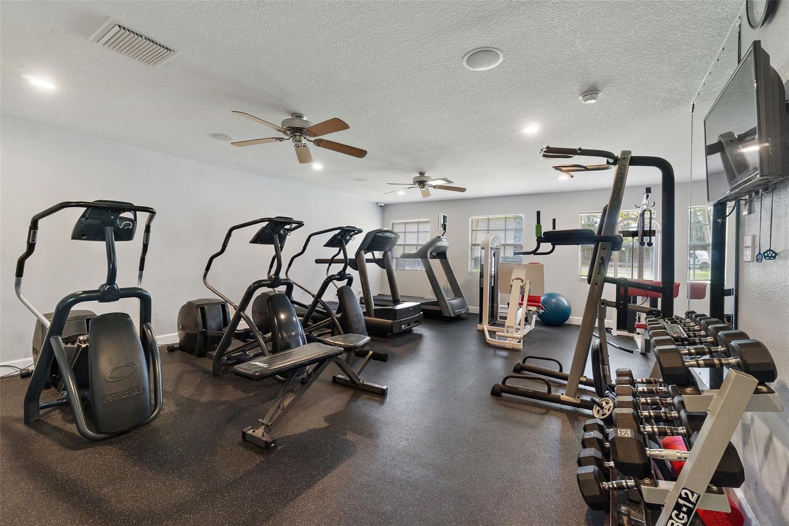 Image 23 of 28 For 105 Pompano Drive Se C