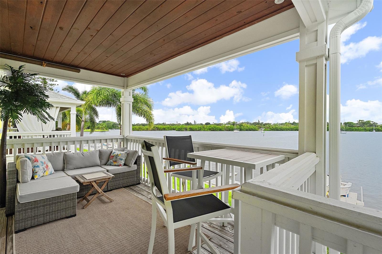 Image 6 of 28 For 105 Pompano Drive Se C