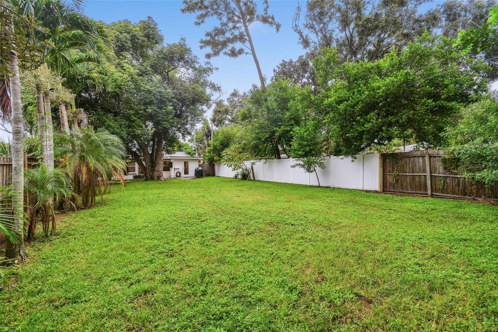 Image 22 of 27 For 719 51st Street N