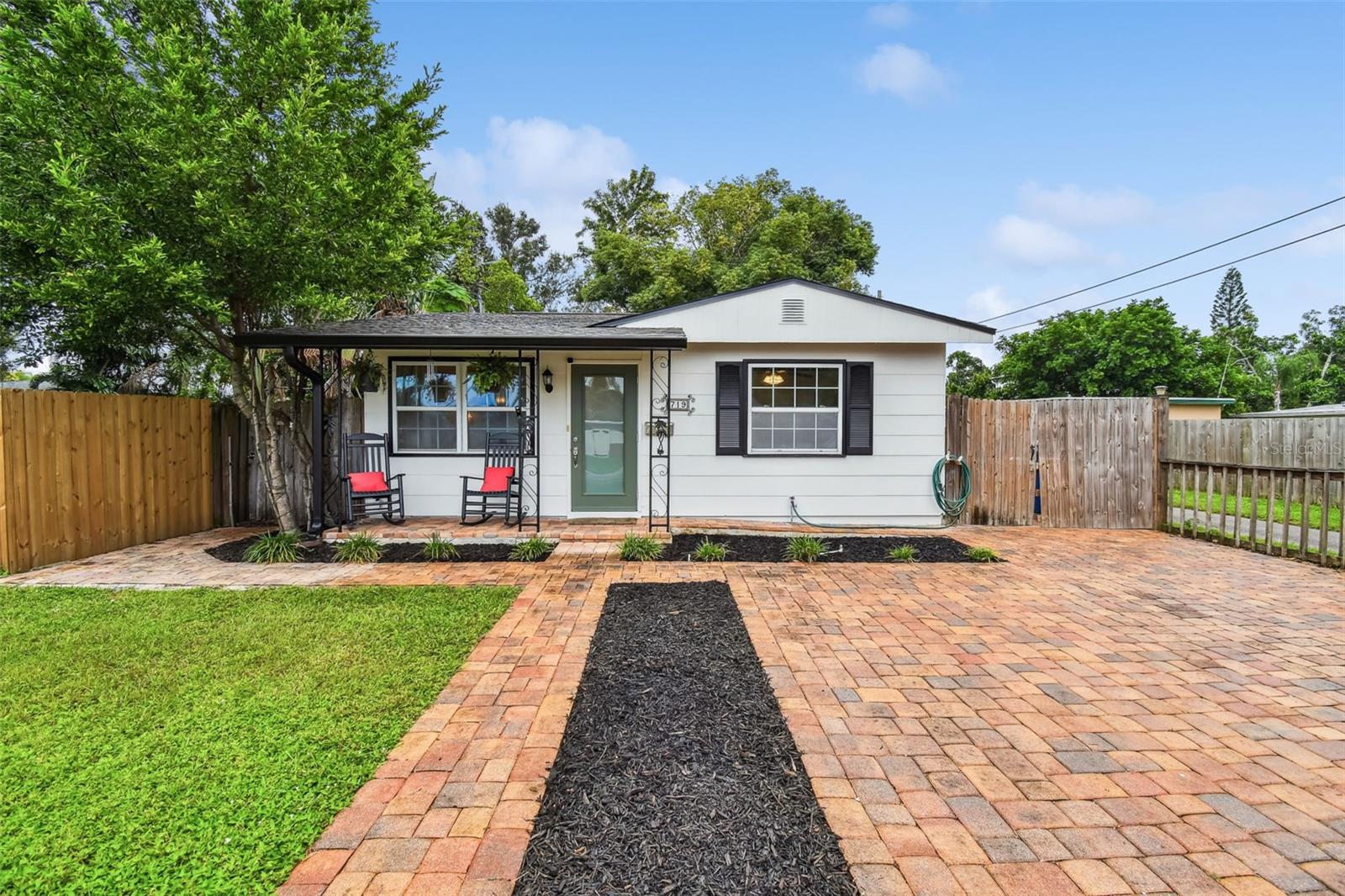 Image 3 of 27 For 719 51st Street N