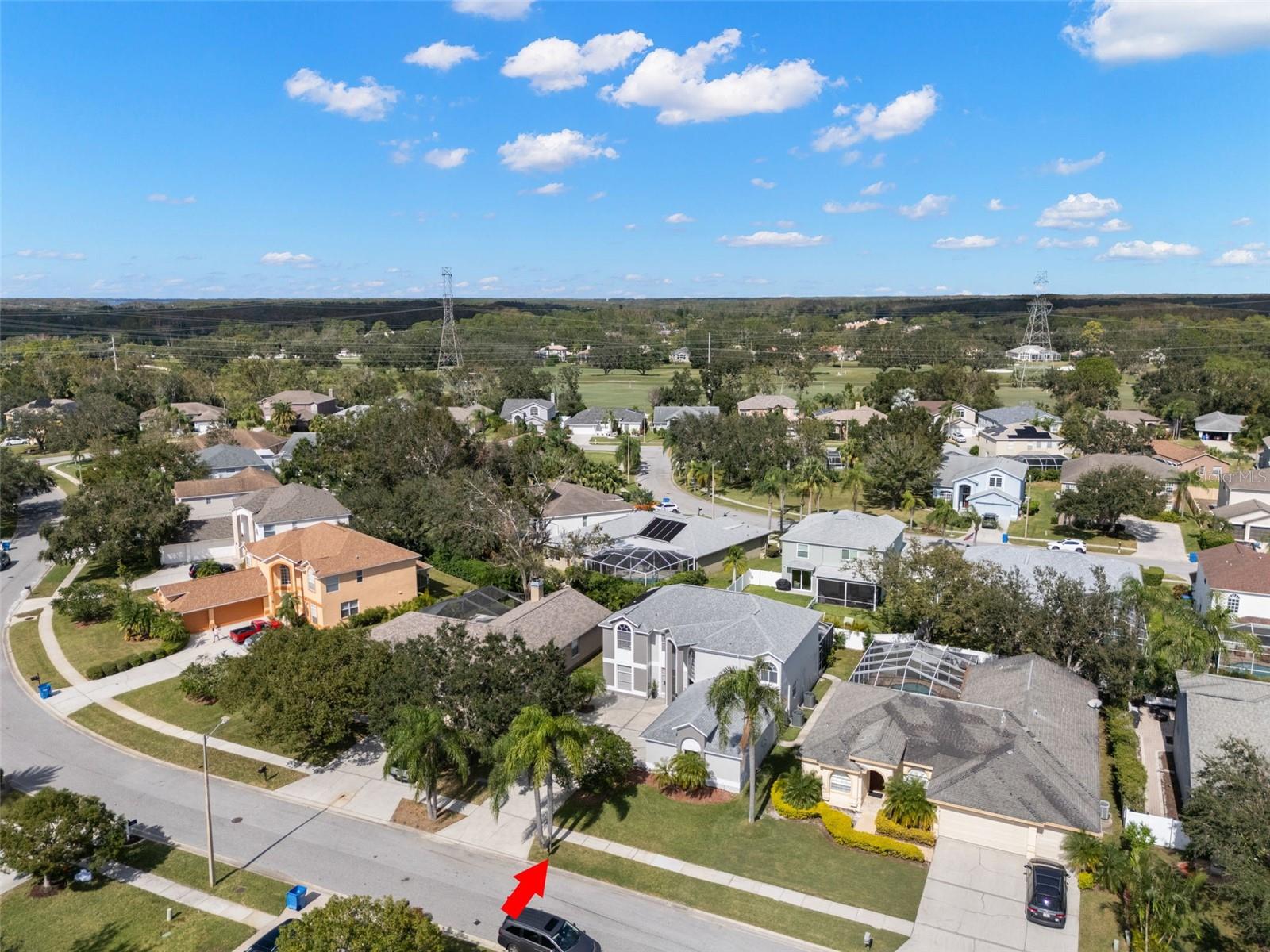 Listing photo id 0 for 4915 Augusta Avenue