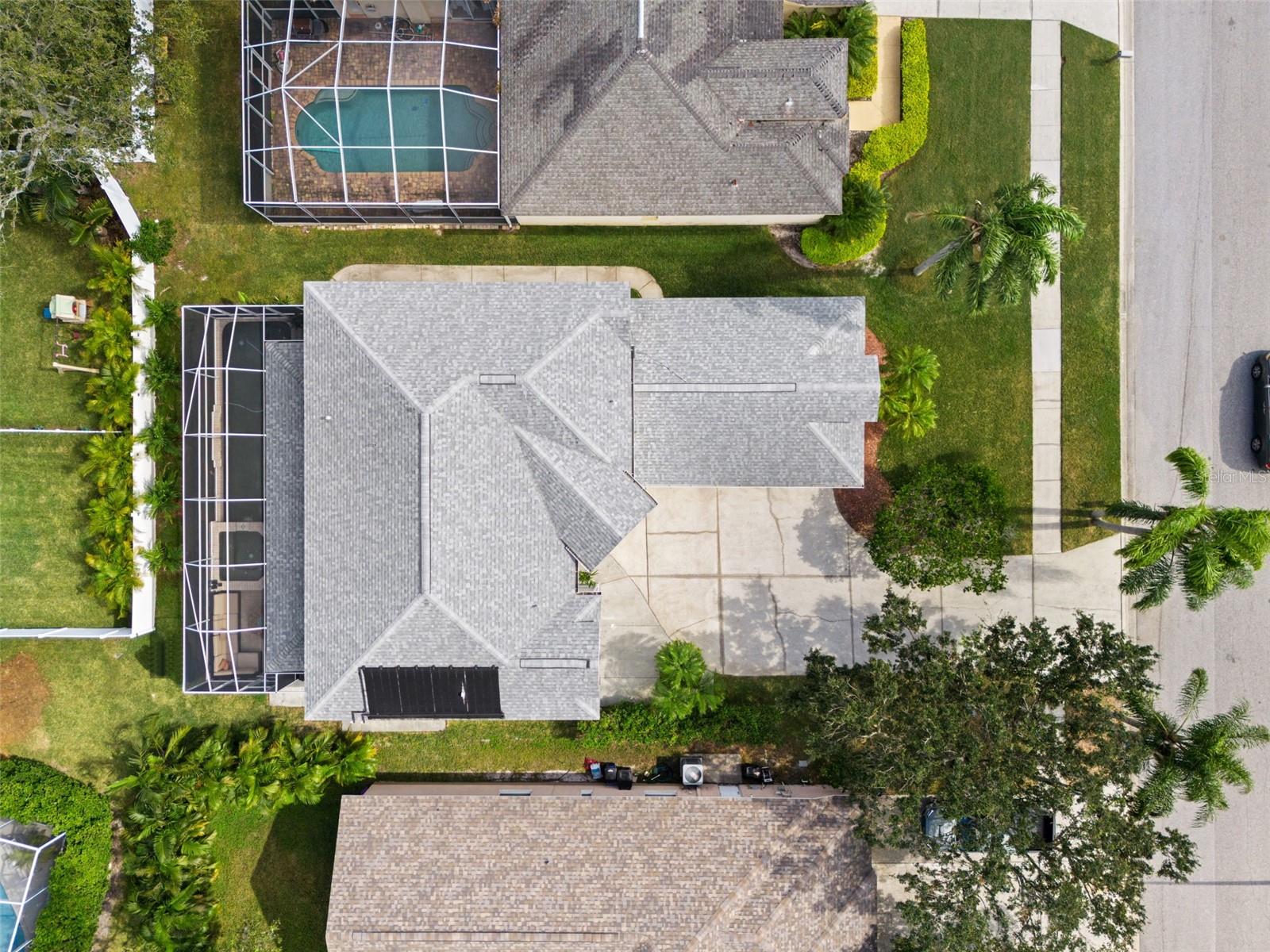 Listing photo id 1 for 4915 Augusta Avenue
